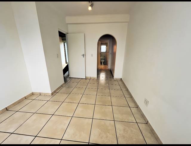 2 BEDROOM APARTMENT TO LET IN MELKBOSSTRAND CENTRAL